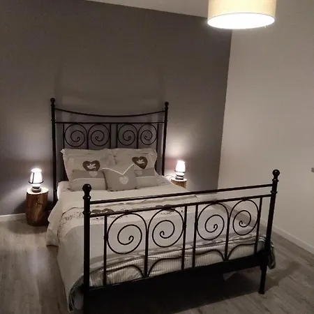 לינה וארוחת בוקר Les Chambres De Titou *